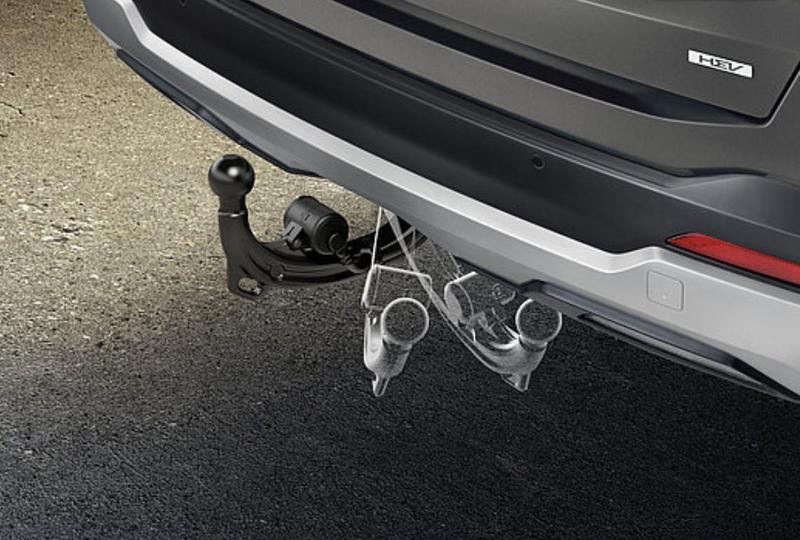 Montaż haka holowniczego