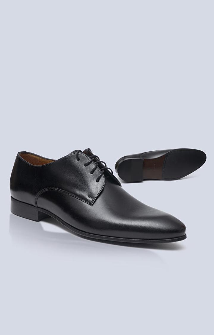 Kolor i materiał butów